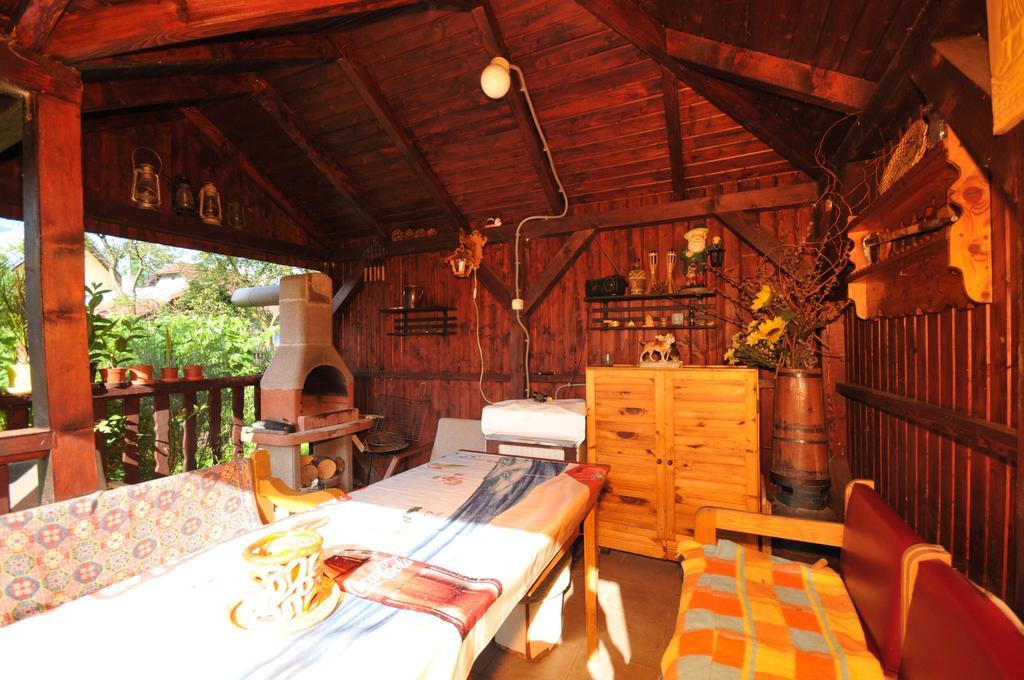 Privat Lujza Hotel Liptovská Osada Екстериор снимка